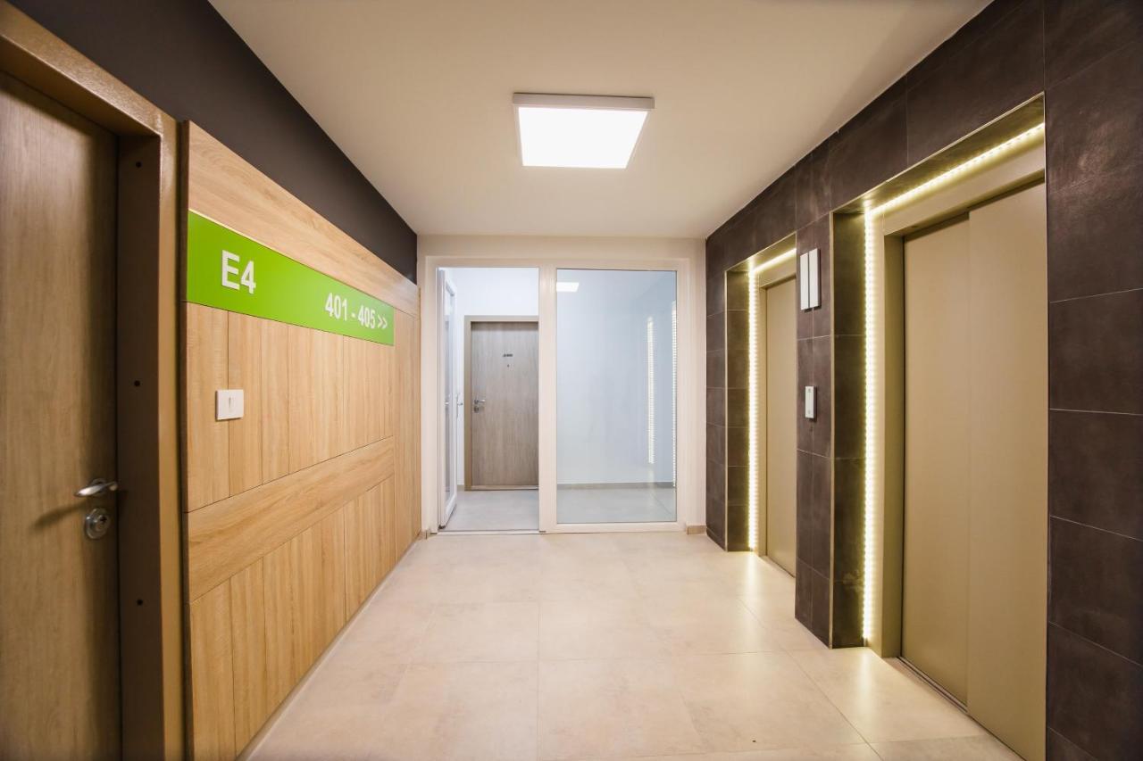 Bright & Elegant Central Apartment Oradea Exterior foto